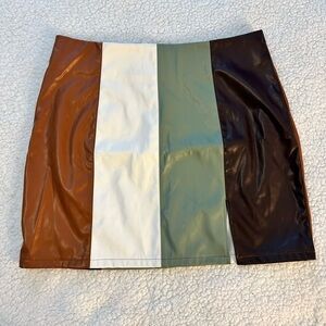 Fashion On Earth multi-colored pleather-like skirt. LARGE